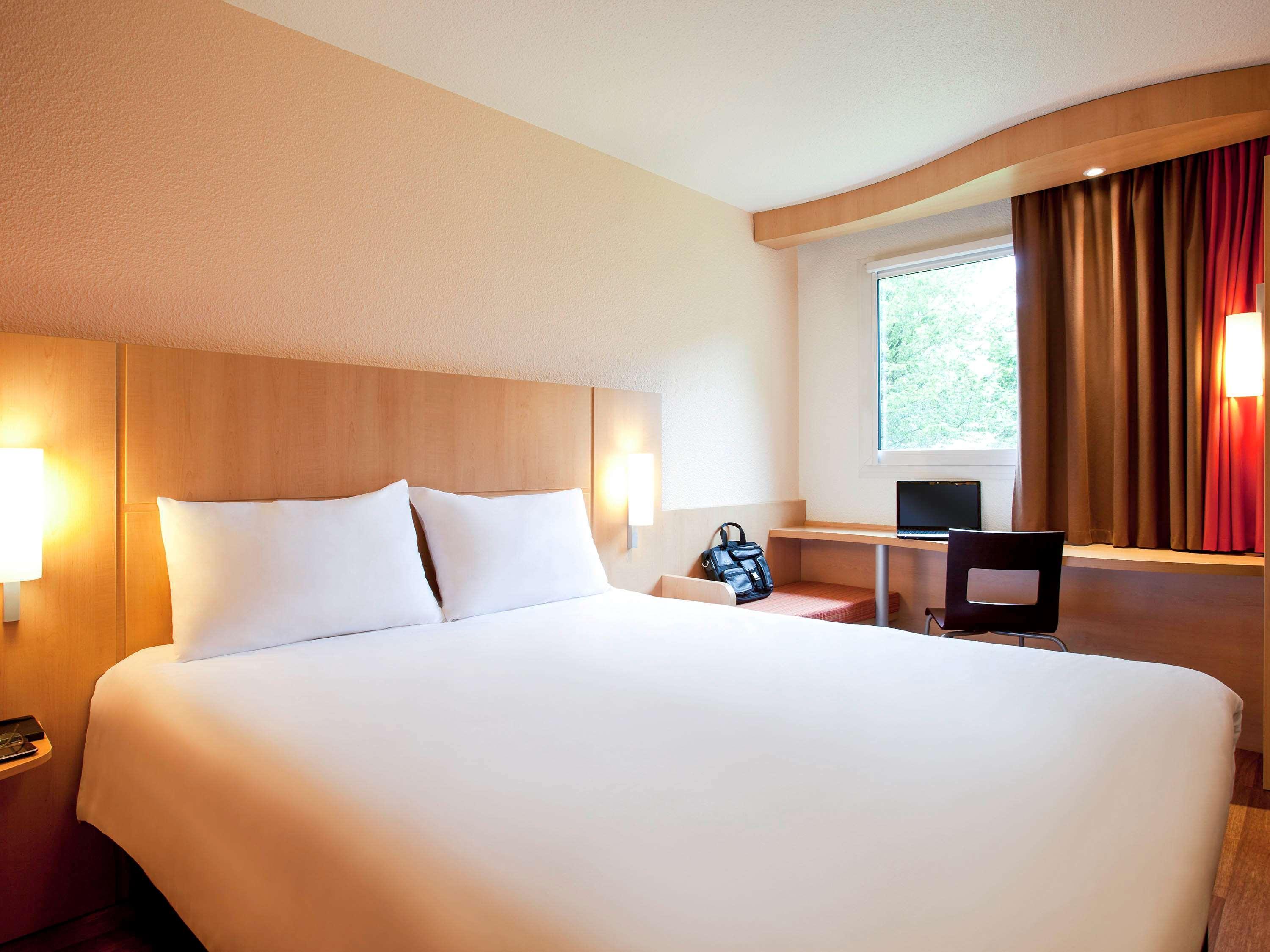 Ibis Sisteron Hotel ภายนอก รูปภาพ