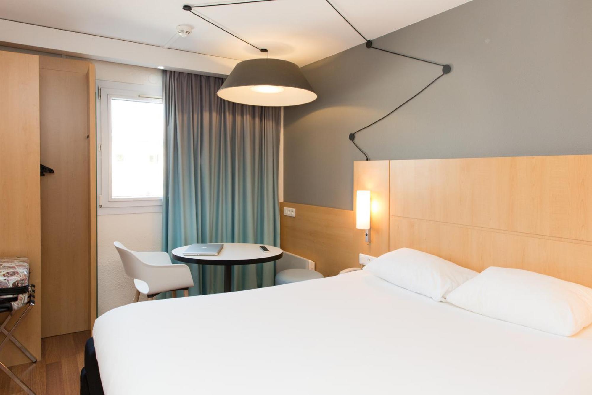 Ibis Sisteron Hotel ภายนอก รูปภาพ